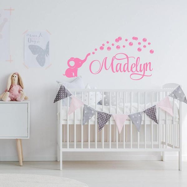 Pegatinas de pared, calcomanía de elefante para guardería, pegatina de nombre personalizada, decoración de burbujas que soplan, diseño de dormitorio para niños, arte AY093