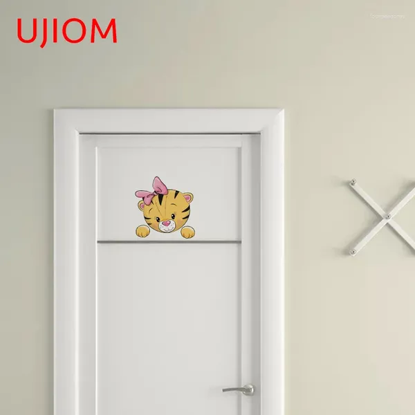 Pegatinas de pared Ujiom Interruptor de luz Tigre Decoración de puertas de niña para muebles de refrigerador para sala