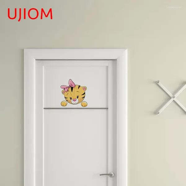 Autocollants muraux ujiom interrupteur d'éclairage tigre fille porte décoracion para sala réfrigérateur meuble salle de bain décalcomanies décoratives murales art