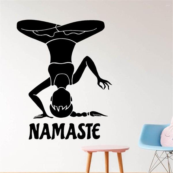 Pegatinas de pared Calcomanía de yoga Flor Om Signo Mujer Headstand Namaste Decoración para el hogar Diseño Póster autoadhesivo