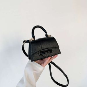 Portefeuille de portefeuille Eving Couleur solide minimaliste Temperamt Handsbag Early Automne Nouveau Version coréenne Small Small Small Sacl