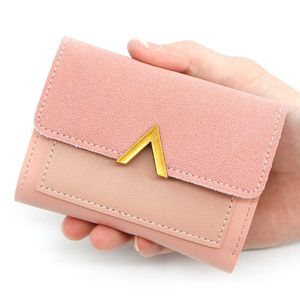 Portefeuilles Sailor Moon Women Wallet Fashion Card Holder Coin Portemuleert vrouwelijke portefeuilles Kleine geld Portemonnees Nieuwe koppelingstas Flaming Wallet G230308