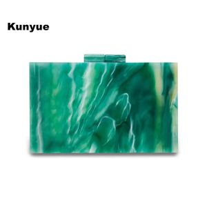 Portefeuilles Stijlvolle nieuwe portemonnee merkontwerper Emerala Green Acryl Clutch Purites Leuke Trendy Party Prom Chains Evening Bag Schouder Handtassen