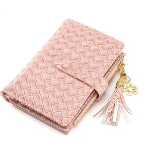 Portefeuilles Portefeuille pour femmes 2023 nouvelle mode coréenne Pu gland pendentif court luxe tissé portefeuille multi-carte sac porte-monnaie en gros G230308