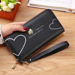 Portefeuilles Wallet Wallet Fashion Heart Long Pu Leather Clutch Bag Dames Casual Zipper Polslet Purse Passport Telefoon Geld Coin Card Holder