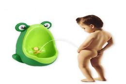 Niños montados en la pared Baby Potty Toily Training Kids Urinal Boy Plastic Toilet Beating Care Baby Care Groove Producto Childre3485488
