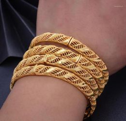 Wando 24K 4PC's kunnen Dubai Arabische Koeweit gouden kleurbanden openen voor vrouwen Girl Arabisch Midden -Oosten Bride Afrikaanse sieraden Bangle8321978