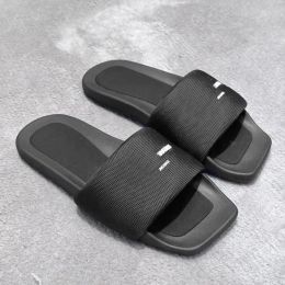 Wang Luxury Designer Shoe Fashion Sandale Slippers Summer Beach Loafer Womens Mens Tailvas Slive extérieure Black Blanc Rouge Piscine Red Sliders Flat Sports Mule Sandales