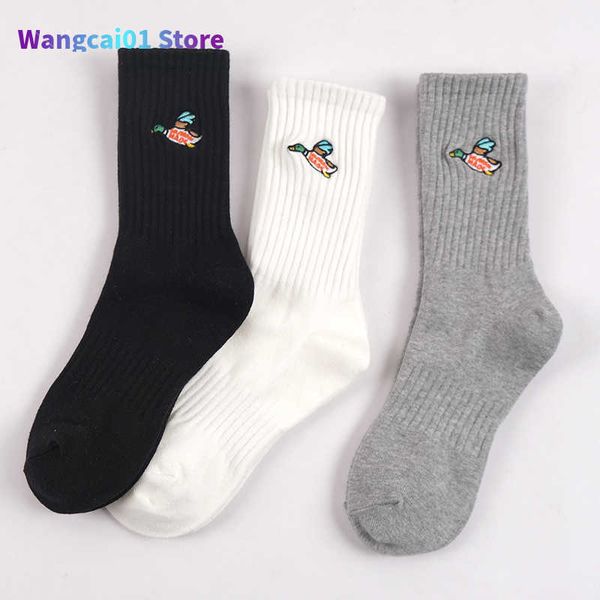 wangcai01 Chaussettes pour hommes HUMAN Japan Street Fashion Crew Chaussettes courtes Sports Litt Flying Bird Duck Rouge Love What Heart FAIRE épais serviette bas hommes femmes 0217H23