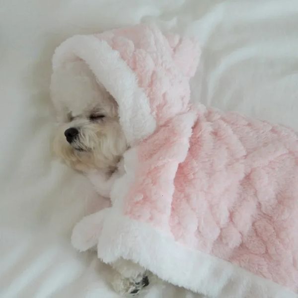 Couverture chaude manteau en peluche pour chien maison cape chiot vêtements Teddy vêtements chien pull hiver 240106