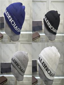 Beanies de marca cálida para mujeres Men Diseñador de invierno Tapas Knit Knit Beanie Street Hats Bonnet Black White White Skull Cap4310847