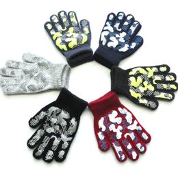 Warm Children's Winter Warm Knitted Gloves Kid Boy Girl Outdoor Sports Non-Slip Camouflage PVC Offsethandschoenen voor 5-11y