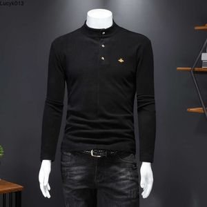 Hauts chauds pour hommes T-shirts à manches longues avec broderie d'abeille Automne et hiver Boutons ajustés Sections fines et chemises à fond épais en velours 5xl