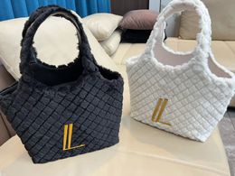 Hiver chaud Gaby Women Luxurys Designer Bag ICARE Maxi Lattice Shopping Bags Gabys Square Quilted Rabbit hair Sac à main Lady Tote Message Chains Sac à main taille 29-28cm box