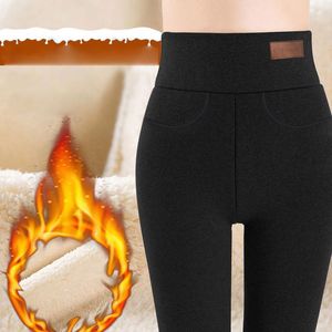 Pantalons pour femmes Capris femmes chaudes hiver maigre épais velours polaire Leggins pantalon pour résistant au froid Plus poches Leggings