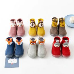 Réchauffeurs Nouveau-né garçons garçons mignons chaussures pour tout-petits chaussettes pour bébé dessin animé pour le sol animal avec caoutchouc doux anti-glissement