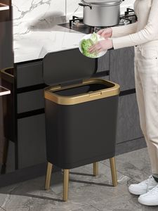 Waste Bins Golden Luxury Trash Can For Kitchen Creative Black Black Garbage Tin voor badkamer 230210