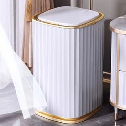 Afvalbakken Smart Sensor Garbage Bin Keuken Badkamer Toilet Trash Can Automatic Induction Waterdicht Bak met deksel 1015L 220901