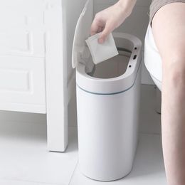 Bacs déchets capteurs intelligents poubelle de la cuisine de la cuisine de salle de bain boîte de salle de bain accessoires d'articles ménagers ornements 271t