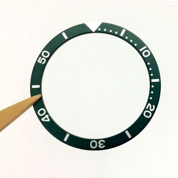 Correas de reloj 38 mm Bisel Aleación de aluminio verde SK007 Accesorios de caja Diámetro interior 31,5 mm