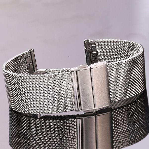 Bandes de montre maille milanaise boucle bracelet de montre 16mm 18mm 20mm 22mm 24mm argent noir bande intelligente pour Galaxy 4 5 Pro sangle 230825
