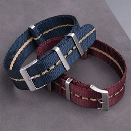 Bracelets de montre Bracelet en nylon lisse de qualité supérieure 20 mm 22 mm Bracelet Boucle ardillon Ceinture de sécurité pour hommes Accessoires 230825
