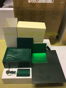 Las cajas de relojes sustituyen la caja de lujo verde original con tarjeta de archivo que se puede personalizar