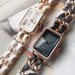Regardez Classic Elegant Elegant Womens Designer Fashion Automatic Watchs Simple Watches 30 mm Square Full Inoxydless Femmes Gold Sier Color mignon 193 250d
