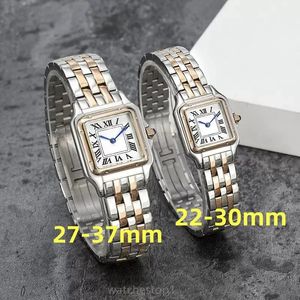 Montres de montres montres élégantes et à la mode pour hommes et femmes STRAPE STRAPE STRAPE Mouvement de quartz importé C