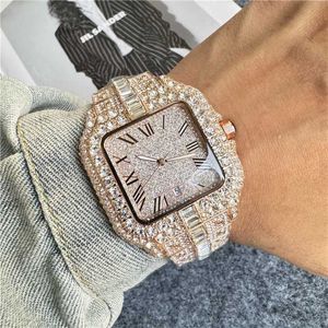 Regarder les montres AAA 2024 Diamond Mens Full Diamond Mens High Quality Watch Three Pointer Multi fonctionnels Trendy and Fashionable Quartz Watch