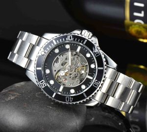 Bekijk horloges AAA 2024 Heren Hollow Mechanical Business Watch