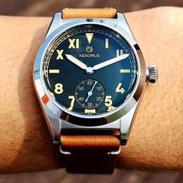 Montres Bubbleback Watch Automatic Men Vintage 36 mm Military Mécanical Wrists Retro Sports 200m Diver Watchs Hommage Custom Logo