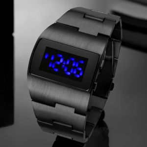 Regardez la mode LED Digital Watch Men Nilitary Sports montre des montres de bracelet électroniques multifonction en acier inoxydable noir