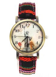 Montres Montre-bracelettes de haute qualité Statue de Liberty Denim Fabric Band Multicolor Canvas Strap Tissu Celt Fashion Unisexe Quartz Wrist Watch