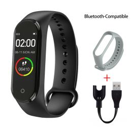 Montre M4 Smart Digital Watch Bracelet for Men Femmes avec une surveillance du rythme cardiaque Pidomètre Calorie Counter Health Sport Tracker