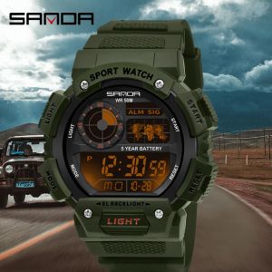 Montre Sanda Men Watch Tamille Electronic Pilot Wristwatch Sports Corloge imperméable Contrôles de bracelet Countre