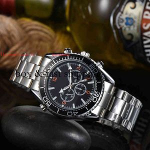 Horloges Horloge Luxe Modeontwerper Re 600 Drie Ogen Stalen Riem Heren Watchmens Moissanite montredelu