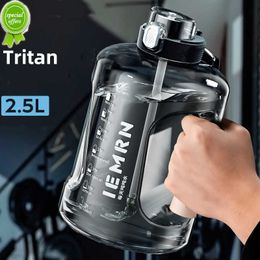 Bouteille d'eau 2 litres Tritan matériel échelle précise Portable grande capacité bouteille d'eau avec paille pour hommes femmes sport Fitness