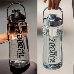 Waterfles 2L Grote Capaciteit Gallon Water Bott Strobeker Sport Bott voor Mannen Fitness Outdoor Reizen Waterbott BPA Gratis Botella De Agua Q231122