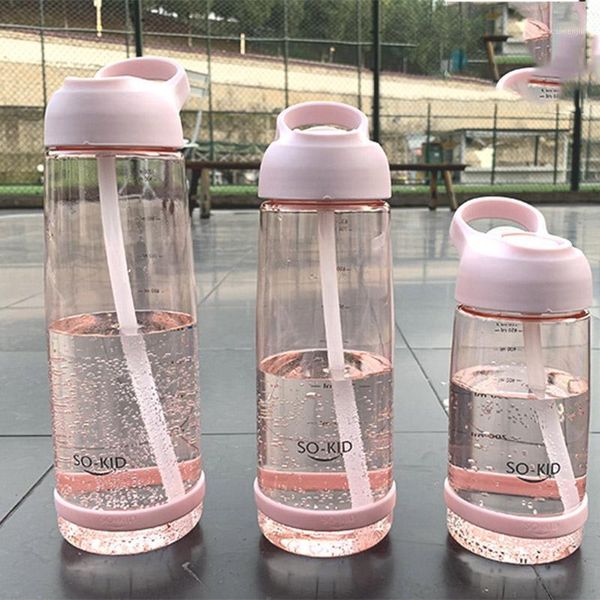 Bouteille d'eau 550 ml bouteilles de sport de grande capacité avec paille en plastique voyage en plein air enfants étudiants école