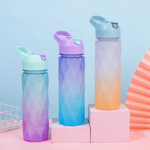 Bouteille d'eau 600ml Rainbow Gradient Water Bottle Portable Leakproof Drinking Cup Plastics Water Jugs Travel Kettle Sports de plein air Accessoires P230324