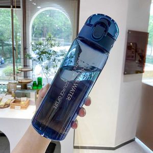 Bouteille d'eau Sport pour adultes et enfants Hommes Femmes Bouteille d'eau transparente en plastique de qualité comestible Articles de livraison gratuits
