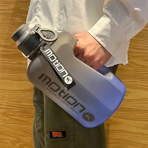 Waterflessen 2l grote capaciteit sportwaterfles buiten fitness kettle gradiënt plastic water beker studenten draagbaar grote ton vat 230309