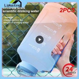 Bouteilles d'eau 2pcs sport 2L Bottle Rappel Silicone Sith Straw Waterbottle Fitness Big 1500ml / 2300 ml 3800 ml 2 litres