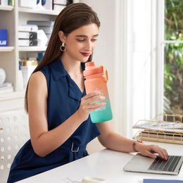 Bouteilles d'eau Bouteille d'étanchéité à 360 degrés sans fuite, dégradé de couleur, étanche avec poignée pour le sport