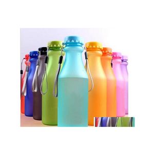 Botellas de agua 550 ml Deportes de plástico para yoga a prueba de fugas Gimnasio Fitness Shaker Botella irrompible Fit Niños Drop Entrega Home Garden K Dho40