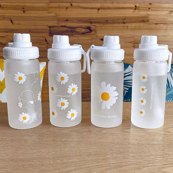 Bouteilles d'eau 600 ml Small Daisy Plastic transparent avec paille Créative Botted Botted Portable Travel Thé à thé