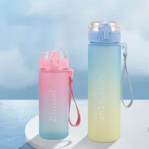 Waterflessen 650/800 ml plastic fles voor schoolstudent draagbare buitensportdrank herbruikbare lekbestendig drinkware -bekers