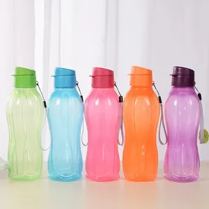 Bouteilles d'eau 800 ml de bouteille en plastique portable de sport extérieur tasse de grande capacité à grande capacité.