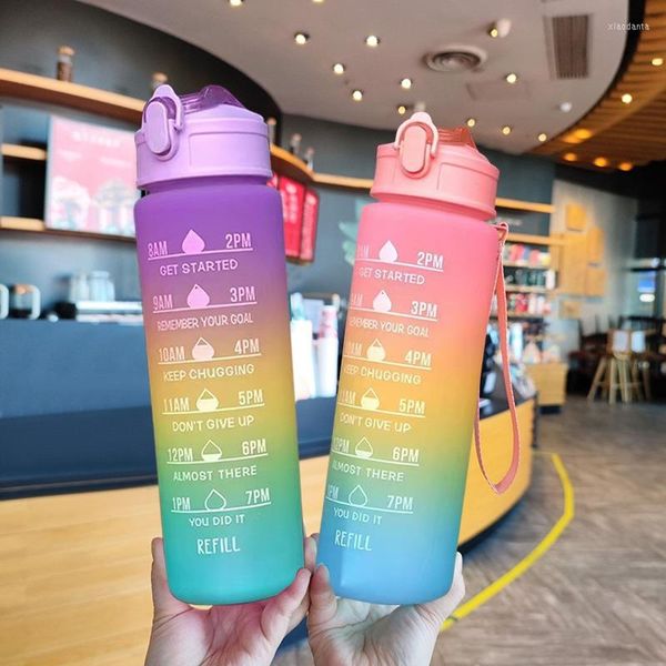 Botellas de agua Botella de 900ML Deportes de bebida motivacionales con marcador de tiempo Vasos de plástico reutilizables portátiles Coloridos
